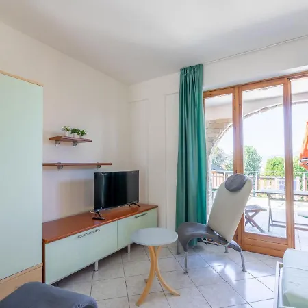 Residenza Agrifoglio-1 By Interhome Daire Luino